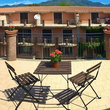 B&B New Naxos Village 지아르디니낙소스