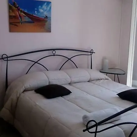New Naxos Village B&B