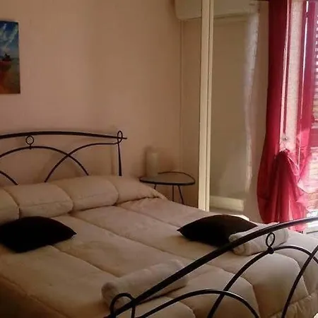 Bed & Breakfast New Naxos Village 3*