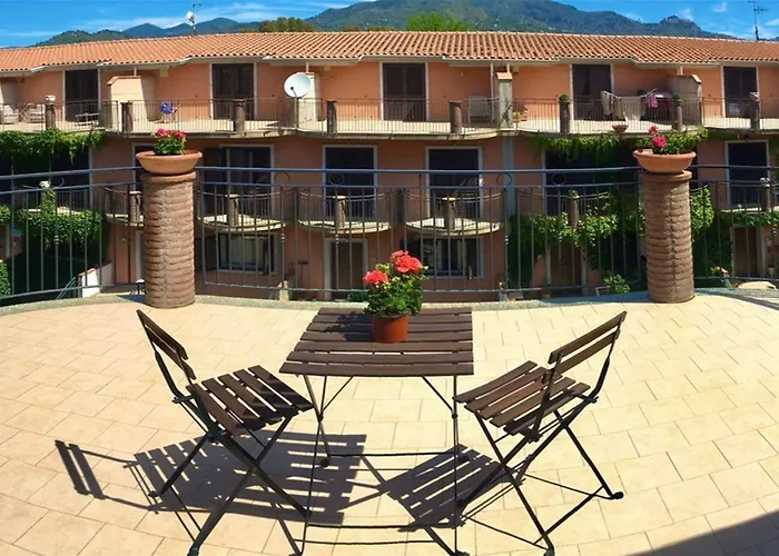 Bed & Breakfast New Naxos Village Giardini Naxos