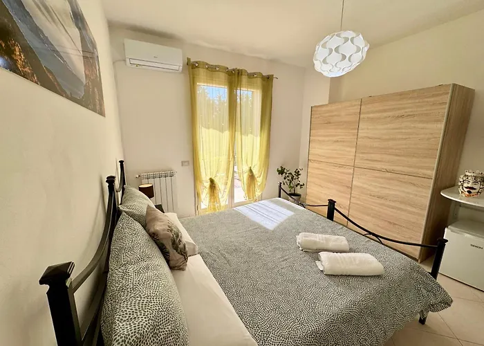 Bed & Breakfast New Naxos Village Giardini Naxos